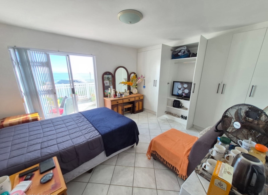 5 Bedroom Property for Sale in Dana Bay Western Cape